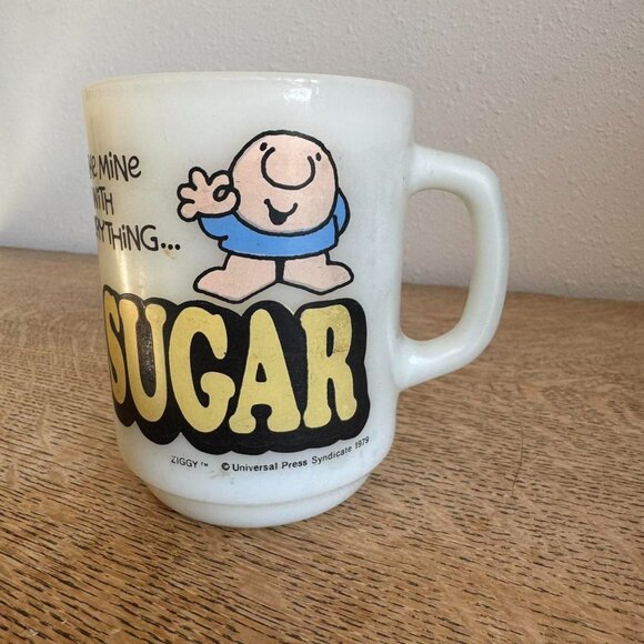 Ziggy 1979 Cream & Sugar Milk Glass Mug - Picture 1 of 8